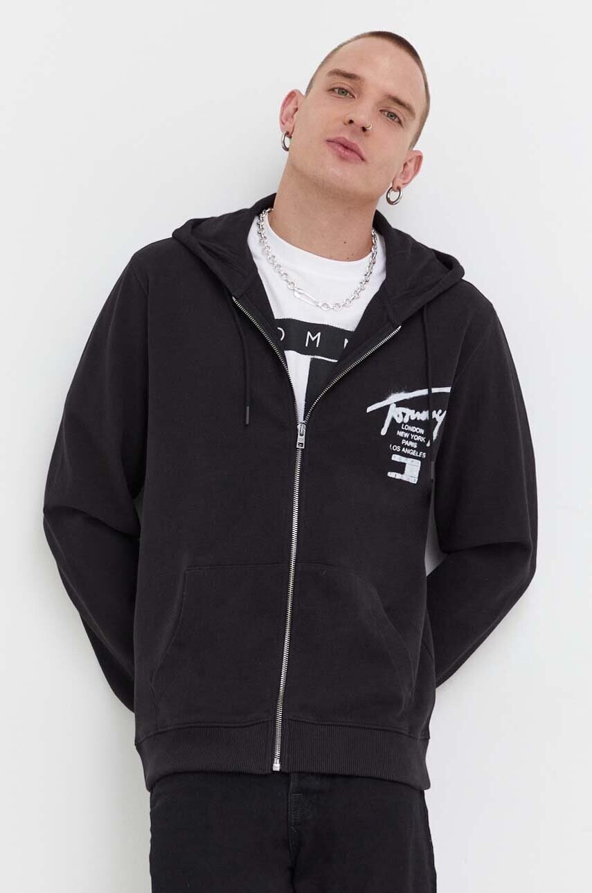

Памучен суичър Tommy Jeans в черно с качулка с принт, Черен