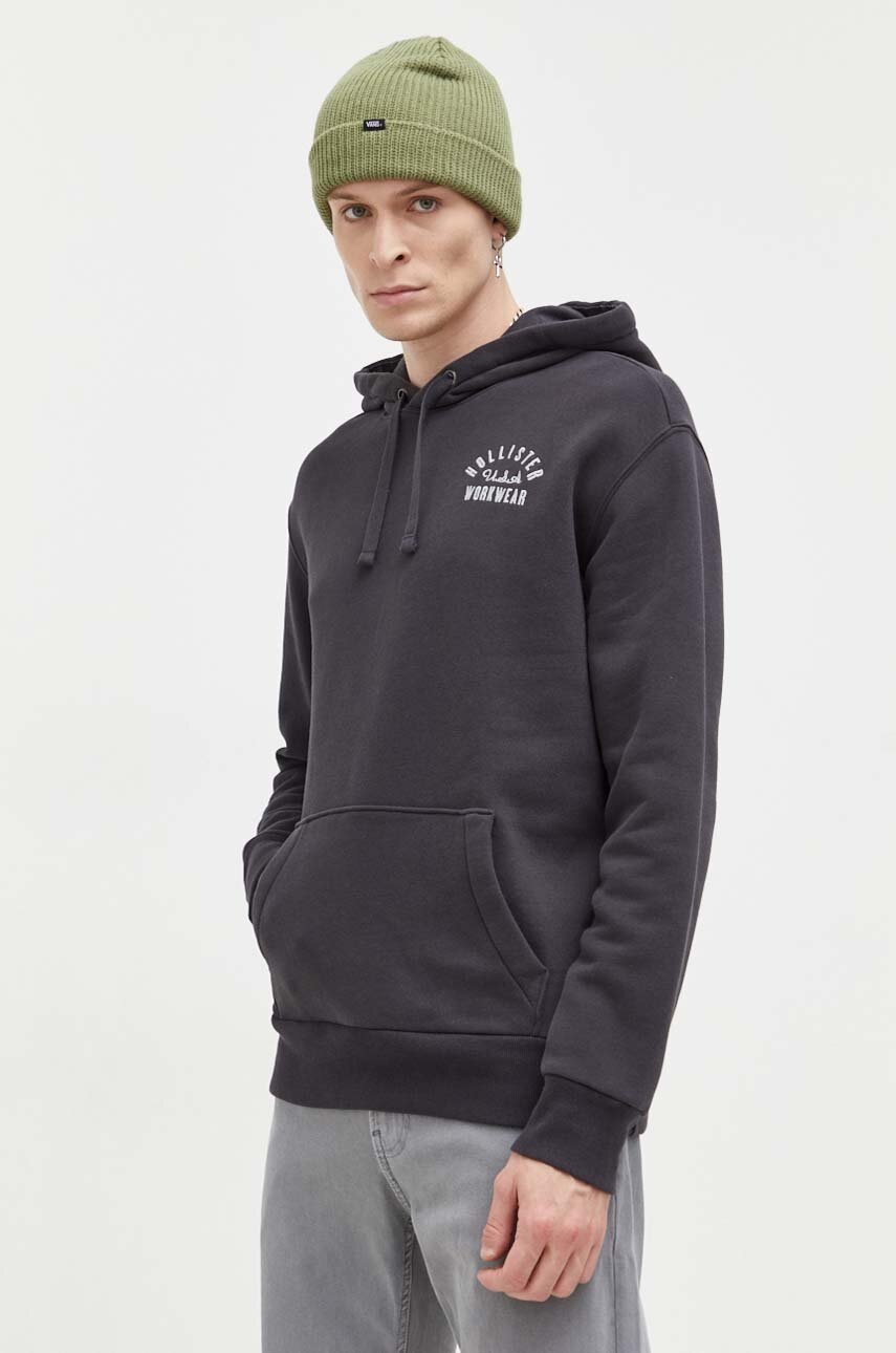 

Суичър Hollister Co. в сиво с качулка с апликация, Сив