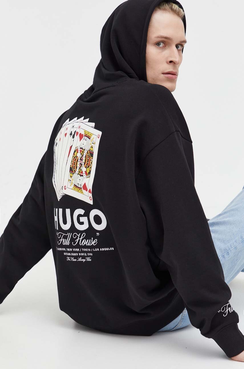 

Хлопковая кофта HUGO мужская цвет чёрный с капюшоном с аппликацией
