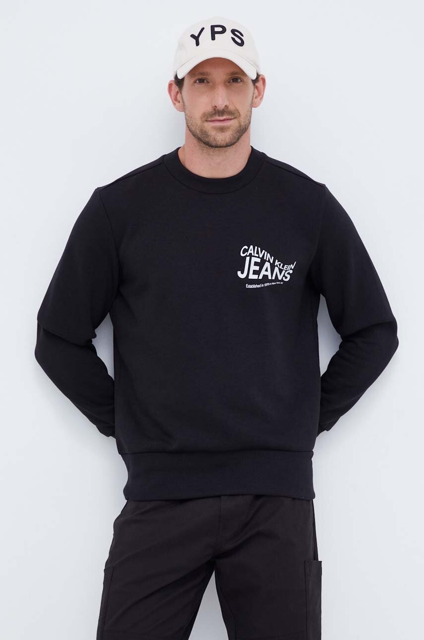 

Суичър Calvin Klein Jeans в черно с апликация, Черен