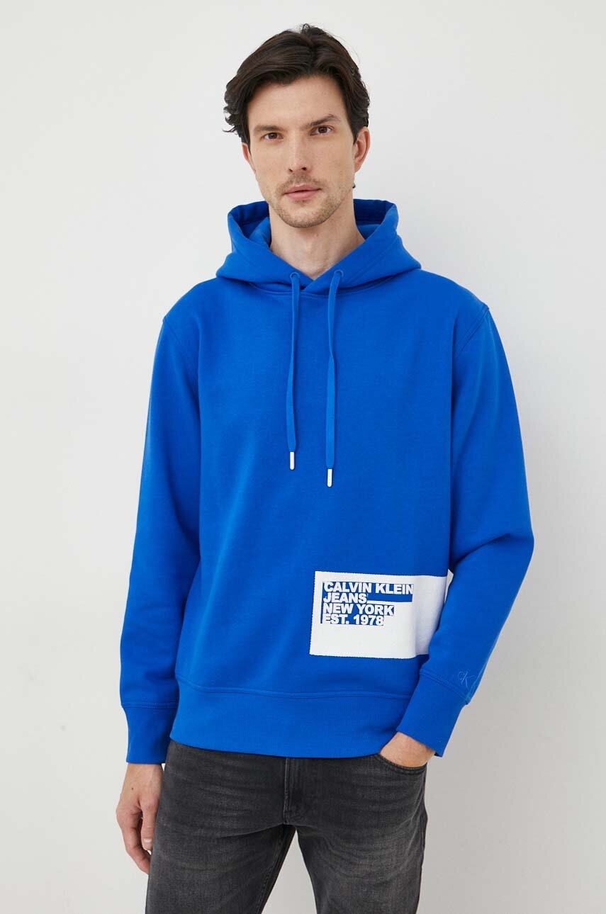 

Суичър Calvin Klein Jeans в синьо с качулка с принт, Син