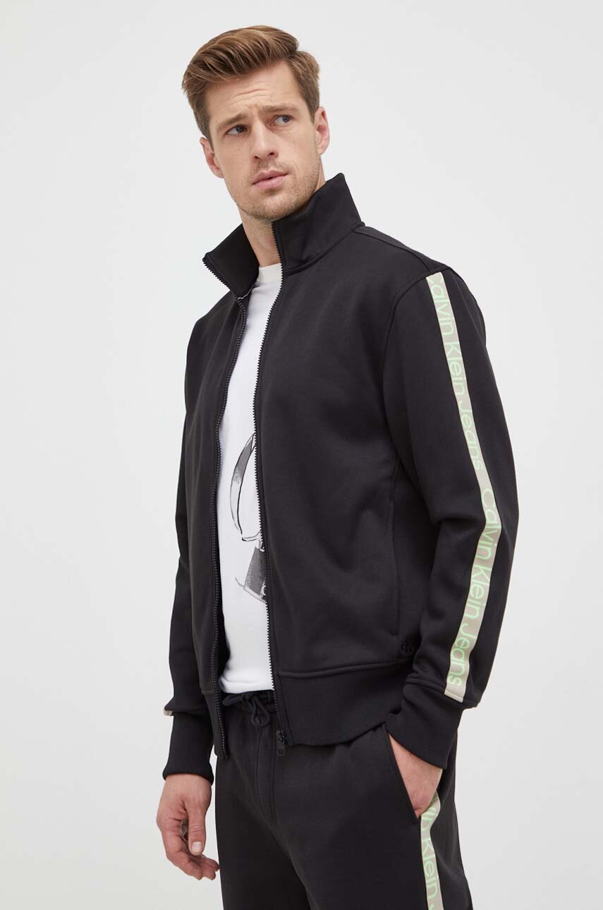 

Суичър Calvin Klein Jeans в черно с апликация, Черен