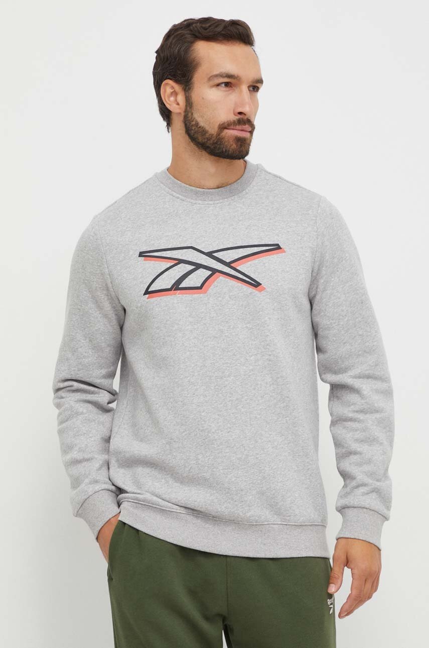 

Суичър Reebok в сиво с принт, Сив