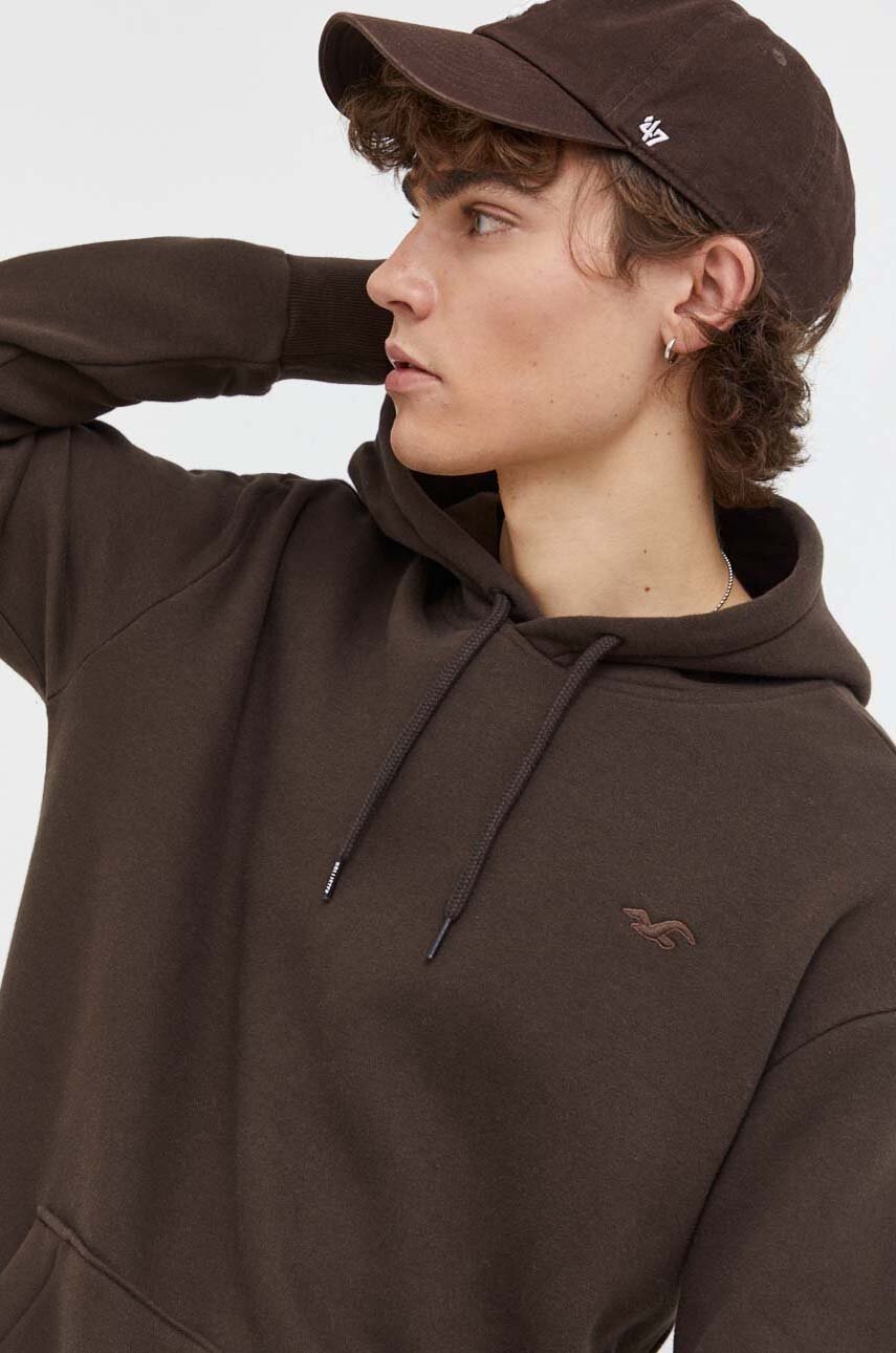 

Суичър Hollister Co. в кафяво с качулка с изчистен дизайн, Кафяв