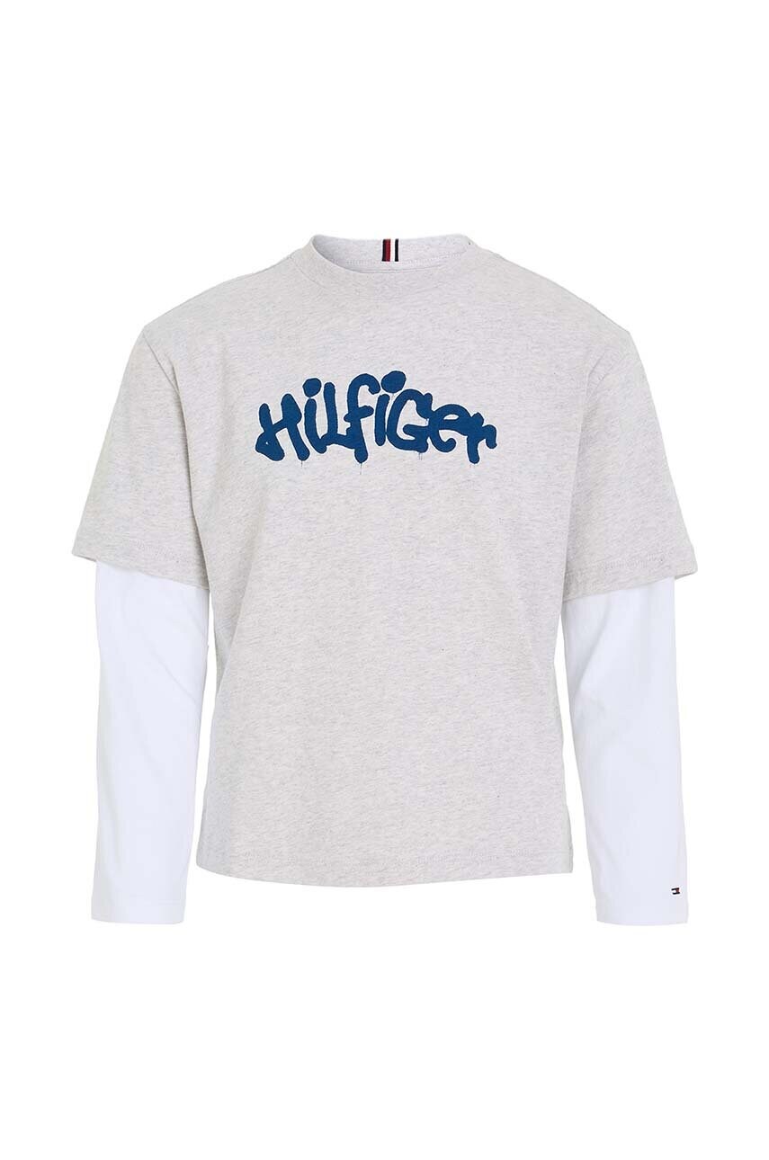 

Хлопковый детский лонгслив Tommy Hilfiger цвет серый с принтом