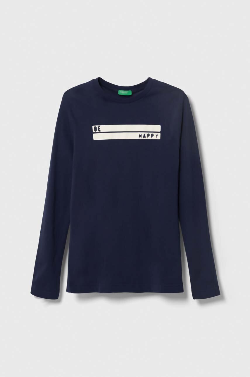 

Дитячий бавовняний лонгслів United Colors of Benetton колір синій з принтом