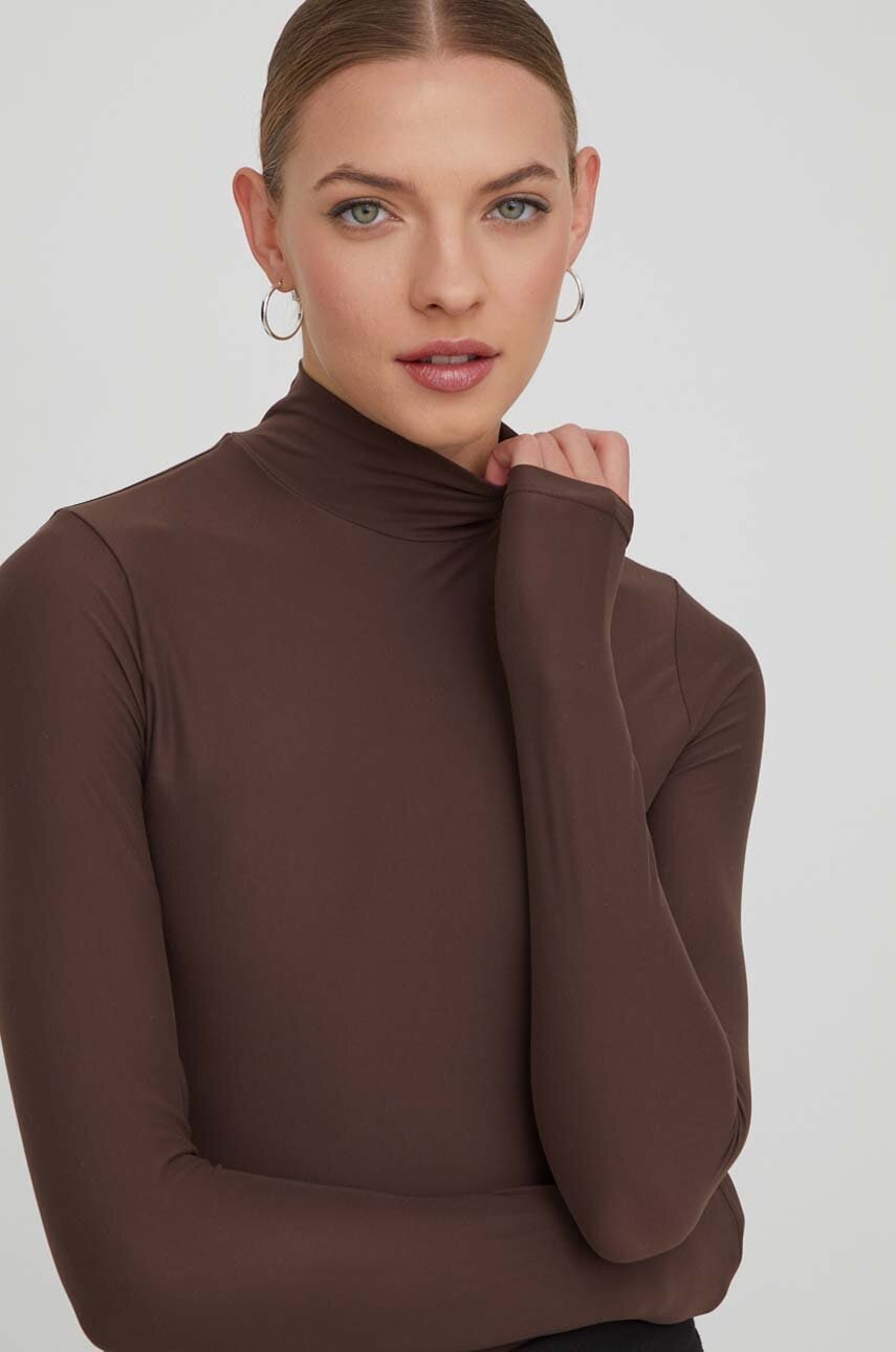 Abercrombie & Fitch longsleeve femei, culoarea maro, cu turtleneck