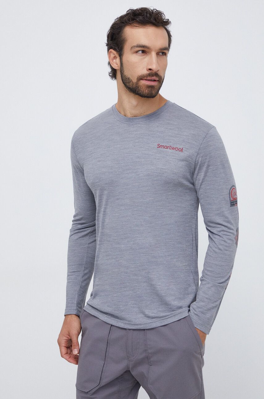 Levně Sportovní tričko s dlouhým rukávem Smartwool Outdoor Patch Graphic šedá barva, s potiskem