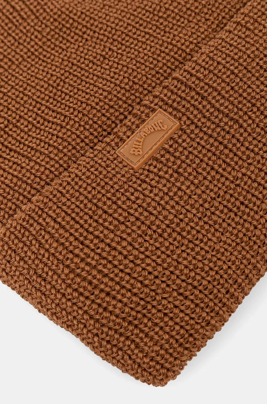Шапка Billabong цвет коричневый из толстого трикотажа Шапка Billabong цвет коричневый из толстого трикотажа