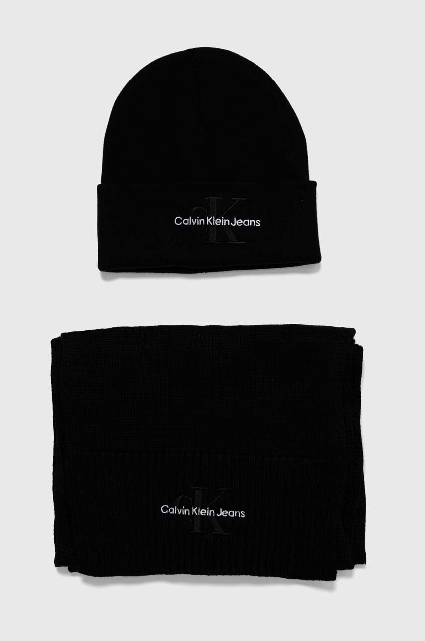 

Памучни шапка и шал Calvin Klein Jeans в черно, Черен
