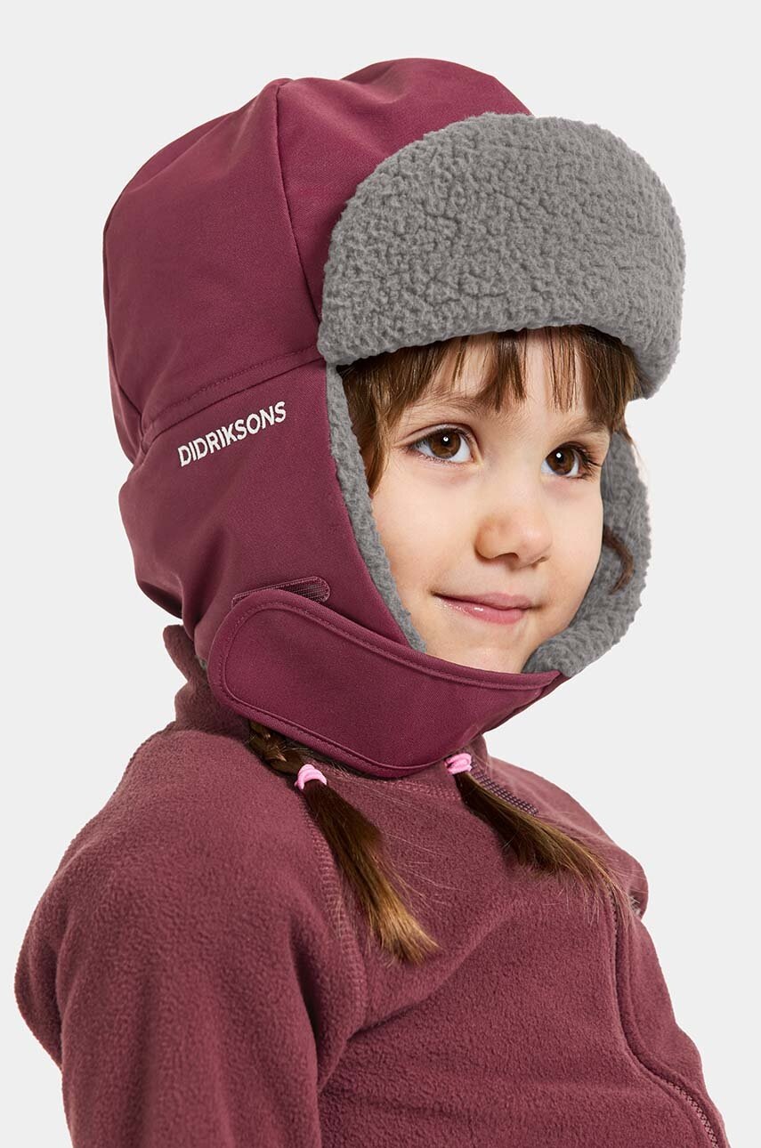 

Детска шапка Didriksons BIGGLES CAP в бордо