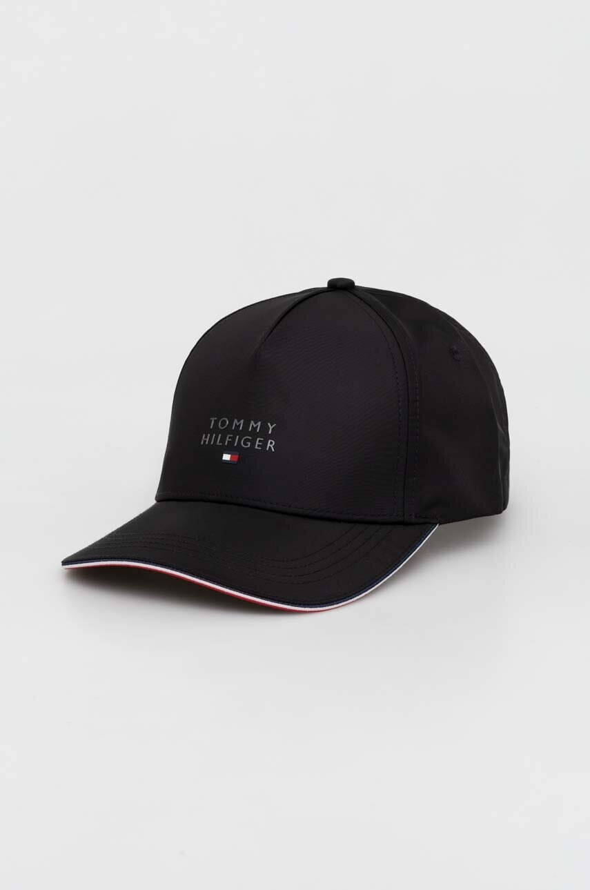 

Кепка Tommy Hilfiger цвет чёрный с аппликацией