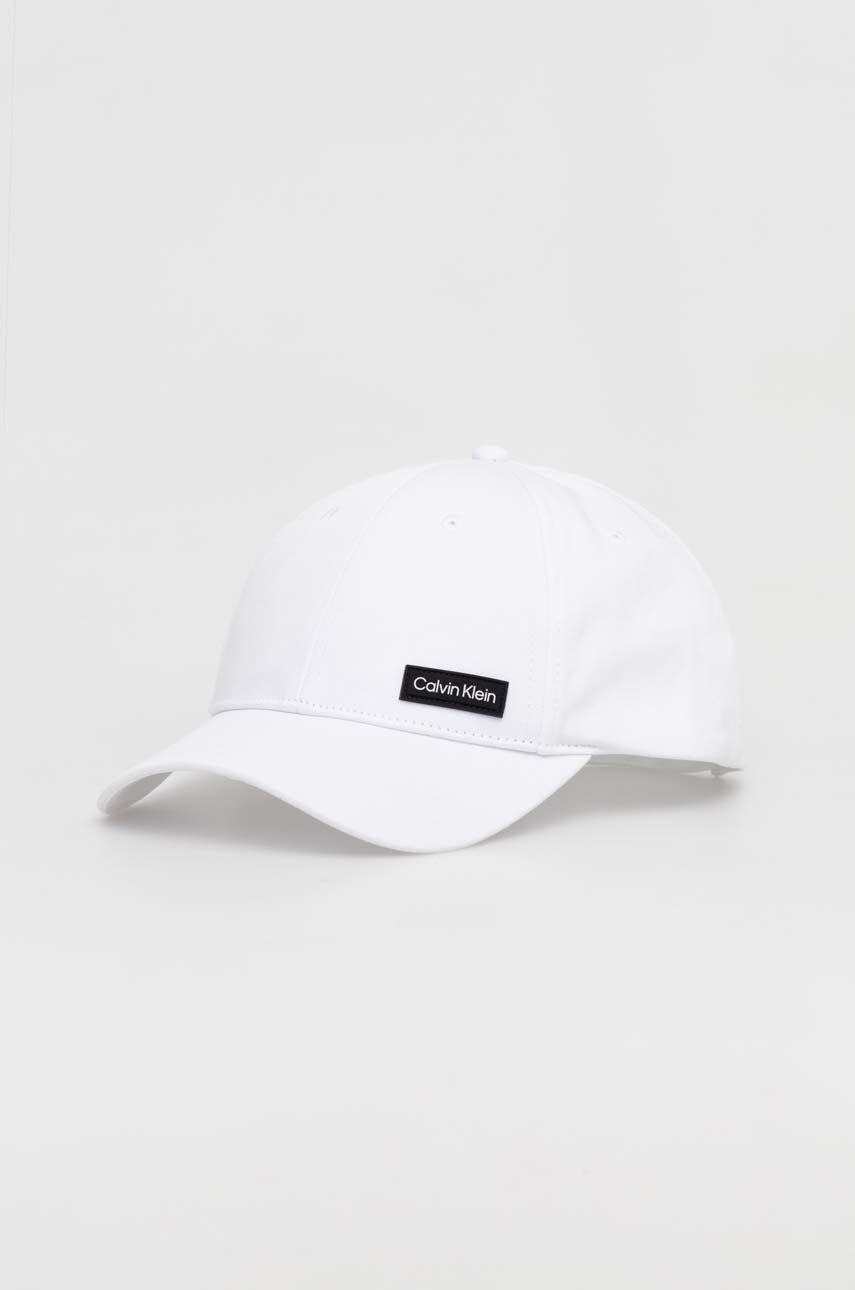 E-shop Bavlněná baseballová čepice Calvin Klein bílá barva, s aplikací