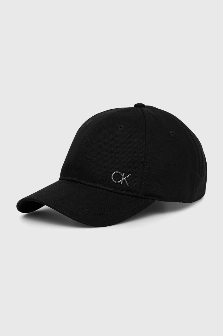 

Памучна шапка с козирка Calvin Klein в черно с изчистен дизайн, Черен