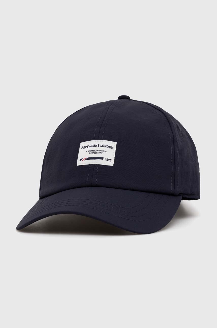 

Шапка с козирка Pepe Jeans Gael в тъмносиньо с апликация, Тъмносин
