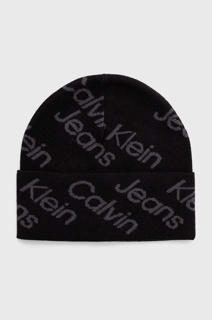 Levně Bavlněná čepice Calvin Klein Jeans černá barva, z tenké pleteniny