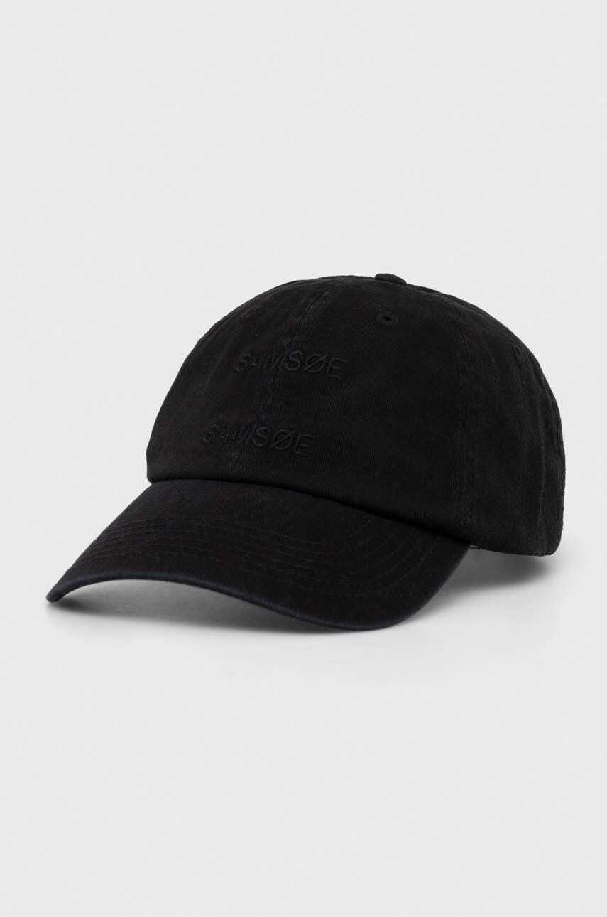 Bavlněná baseballová čepice Samsoe Samsoe černá barva, s aplikací - černá - 100 % Bavlna