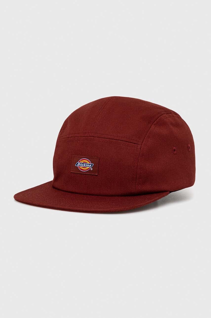 

Шапка с козирка Dickies в бордо с апликация