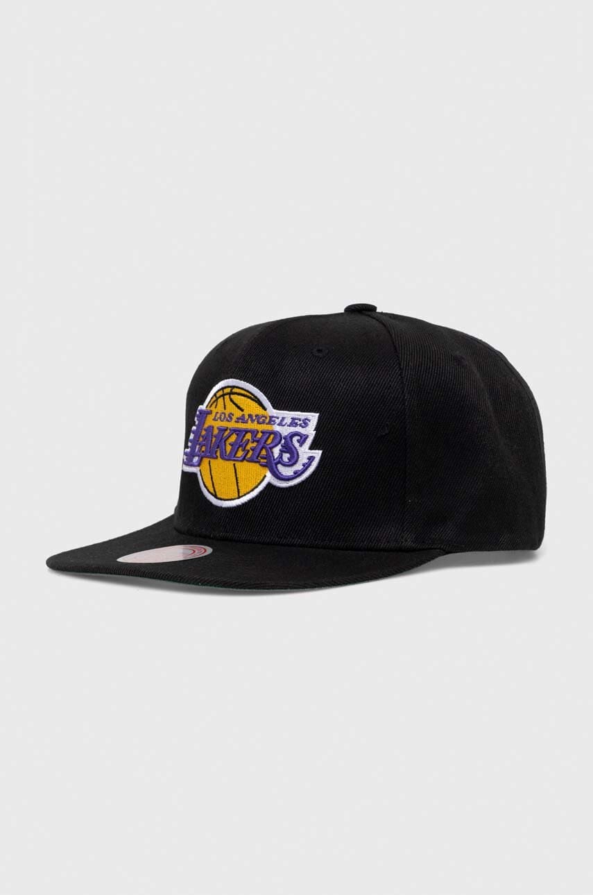 Kšiltovka Mitchell&Ness LOS ANGELES LAKERS černá barva, s aplikací