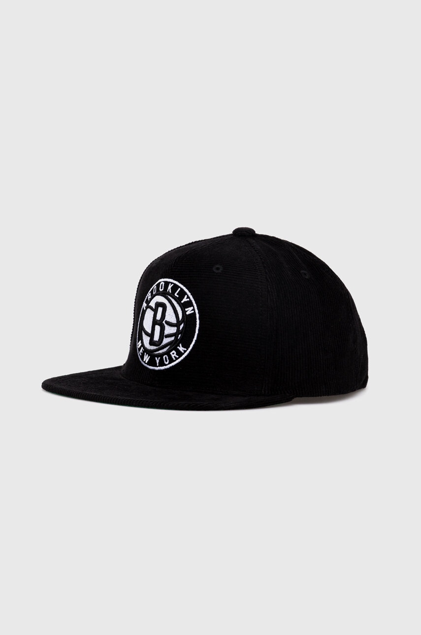 Bavlněná baseballová čepice Mitchell&Ness BROOKLYN NETS černá barva, s aplikací