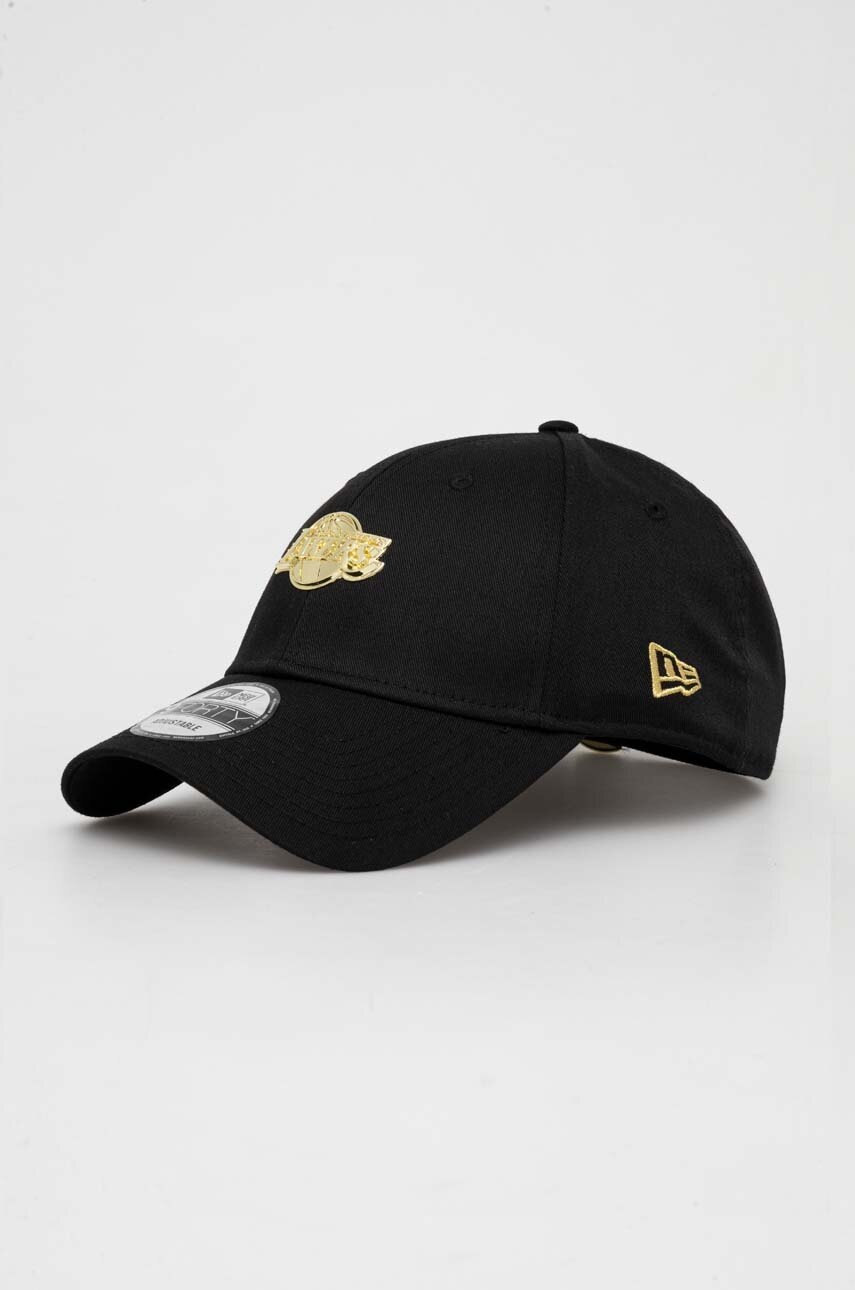 

Кепка New Era колір чорний з аплікацією LOS ANGELES LAKERS