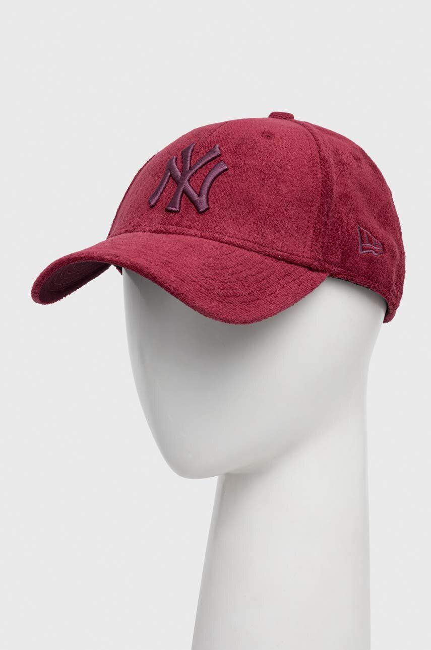 Bavlněná baseballová čepice New Era vínová barva, s aplikací, NEW YORK YANKEES - burgundské - 100 % 