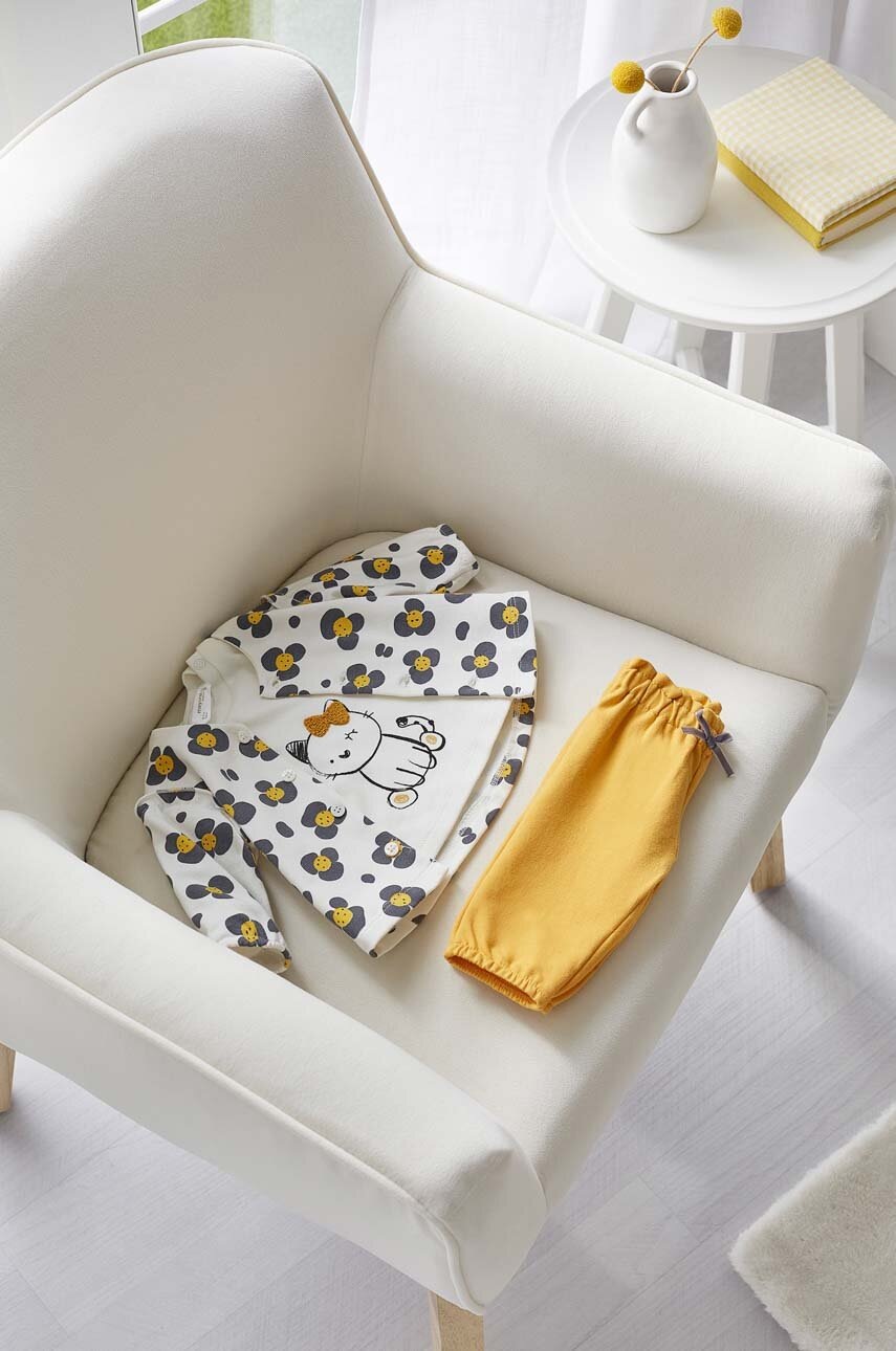 

Комплект для немовлят Mayoral Newborn колір жовтий