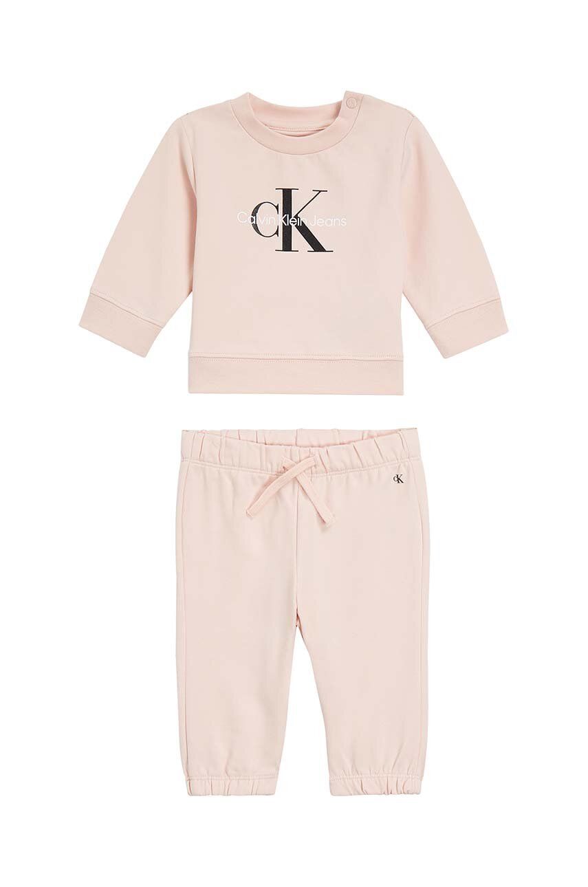 Levně Dětská tepláková souprava Calvin Klein Jeans růžová barva