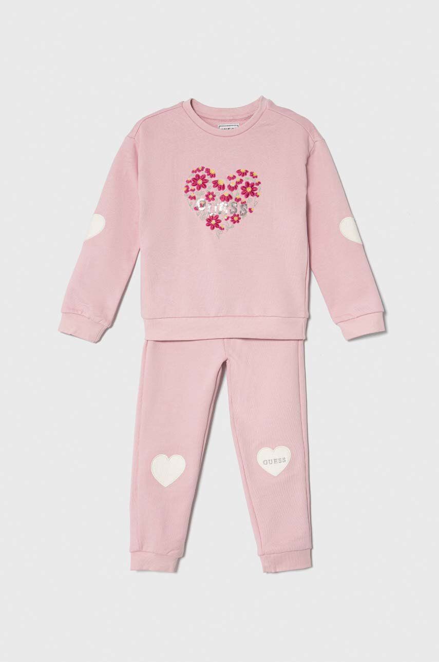 Детский хлопковый спортивный костюм Guess цвет розовый Детский хлопковый спортивный костюм Guess цвет розовый