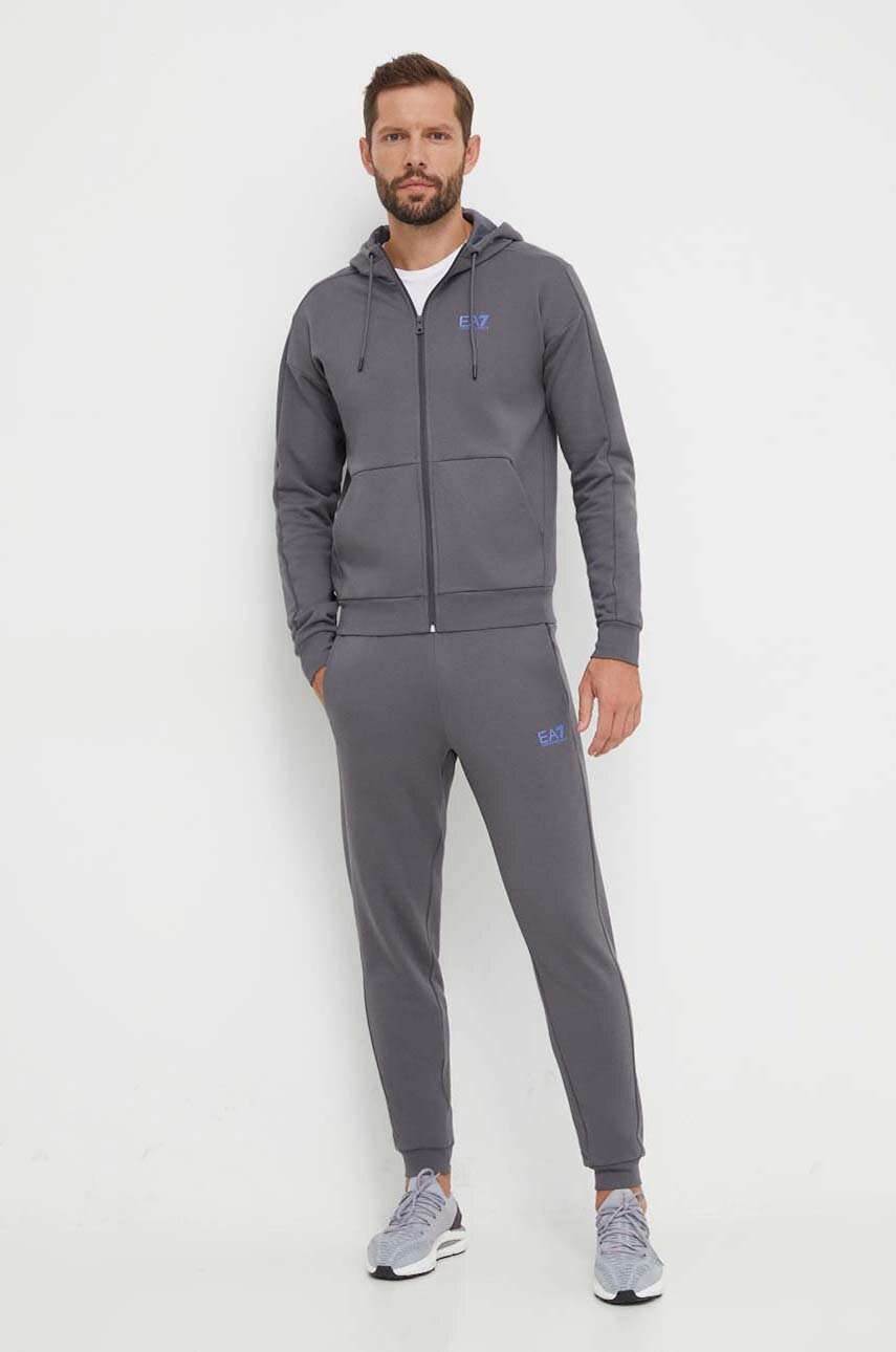 

Анцуг EA7 Emporio Armani мъжки в сиво, Сив