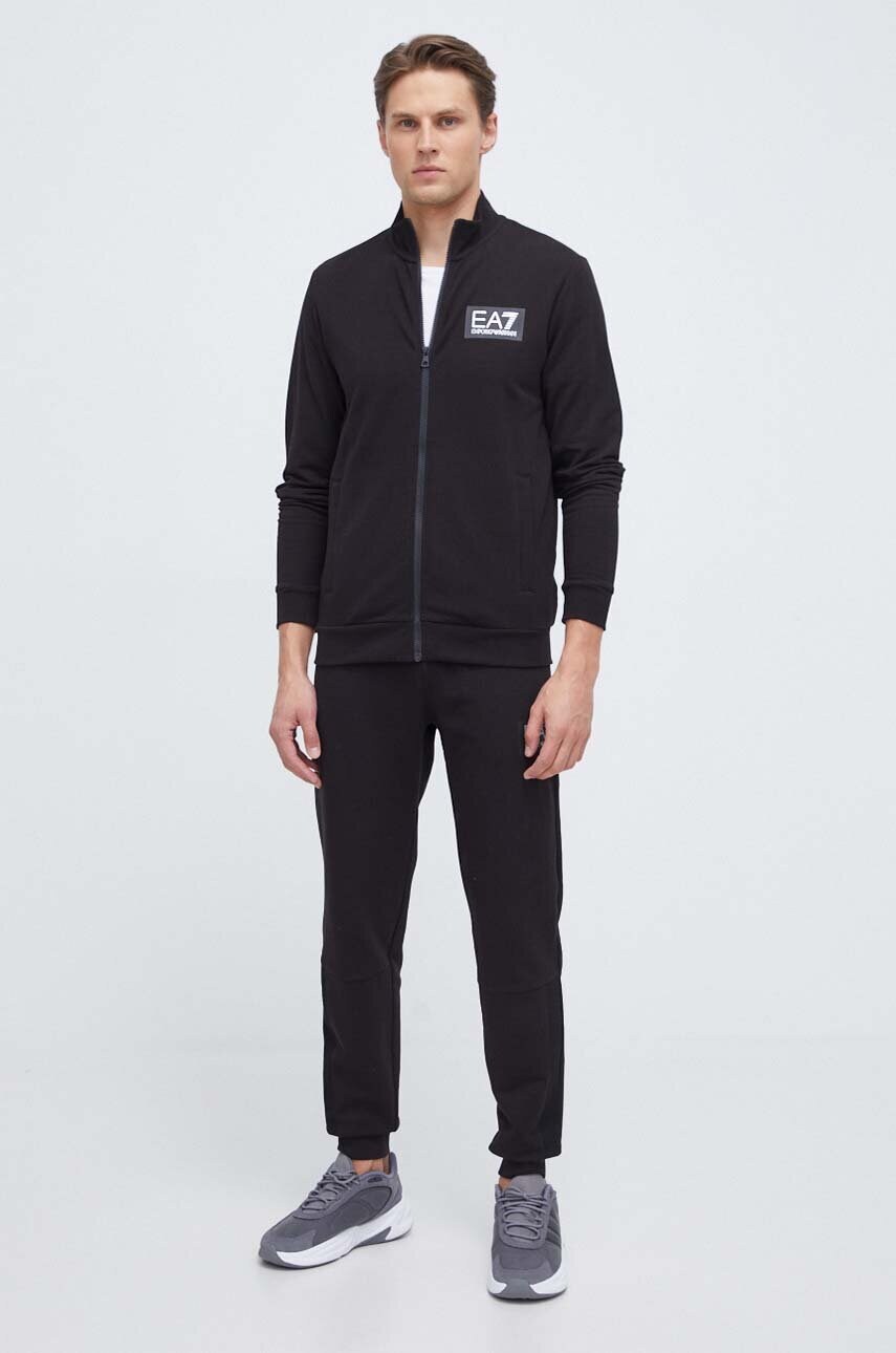 

Анцуг EA7 Emporio Armani мъжки в черно, Черен
