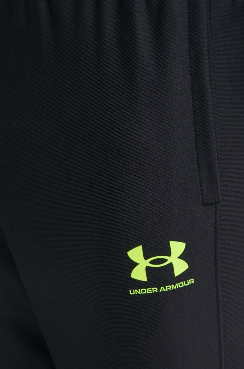 Φόρμα Under Armour χρώμα: μαύρο, 1379592 φωτογραφία