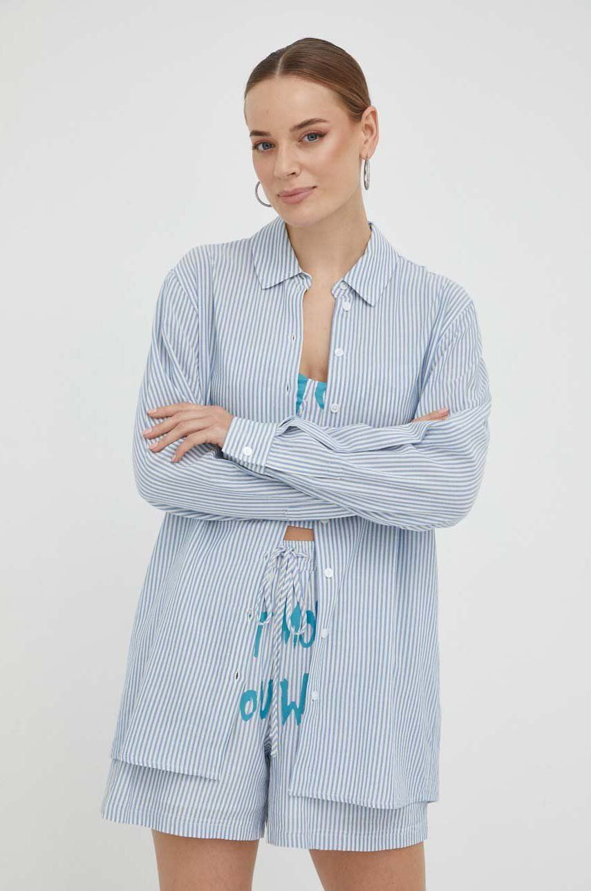 Košile Guess Guess x Banksy dámská, regular, s klasickým límcem - modrá -  50 % Bavlna