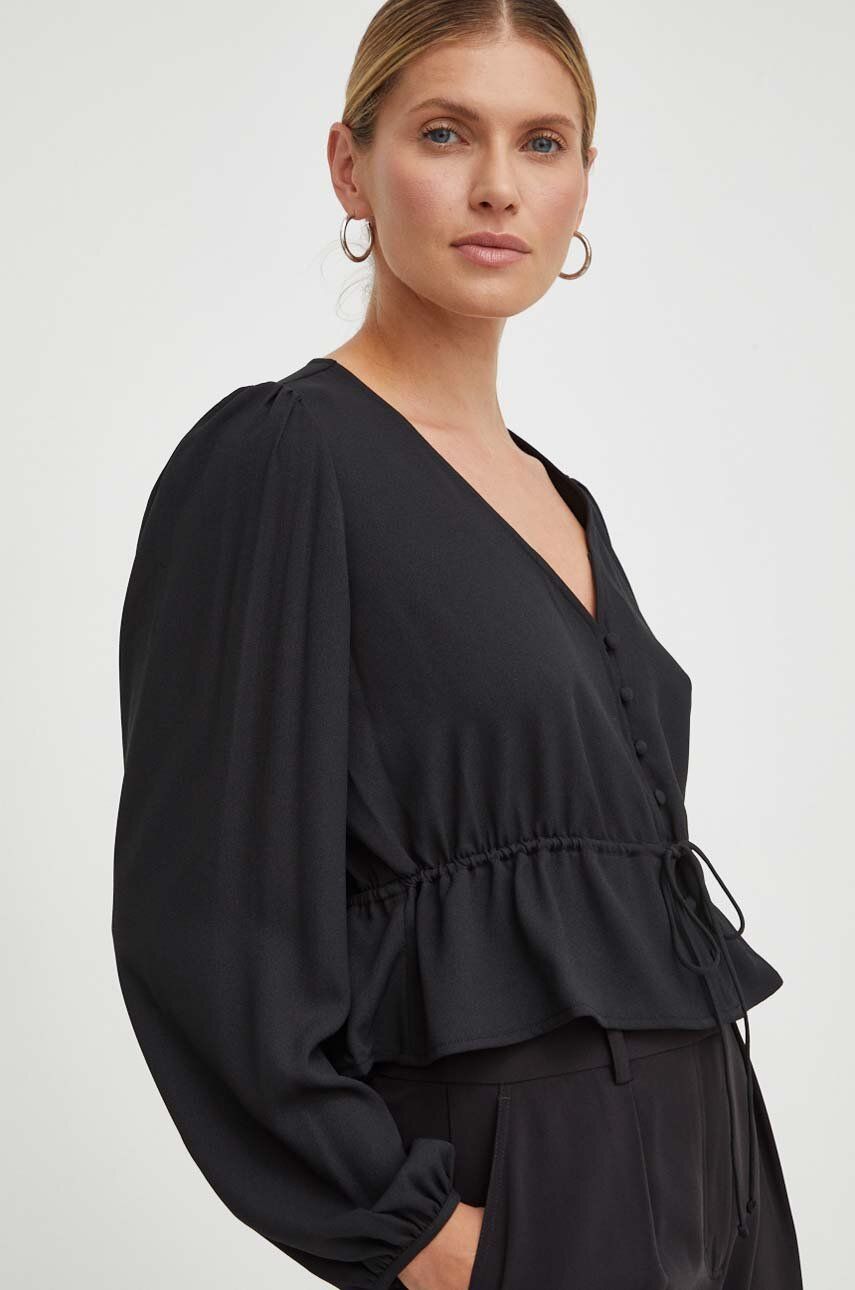 Košile Levi′s dámská, černá barva, regular - černá - 100 % Polyester