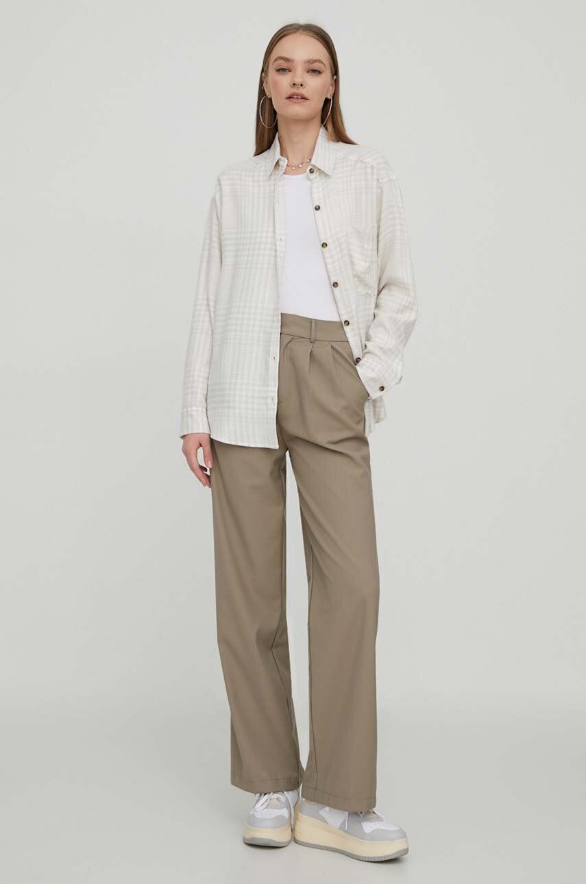 Levně Košile Hollister Co. dámská, béžová barva, relaxed, s klasickým límcem