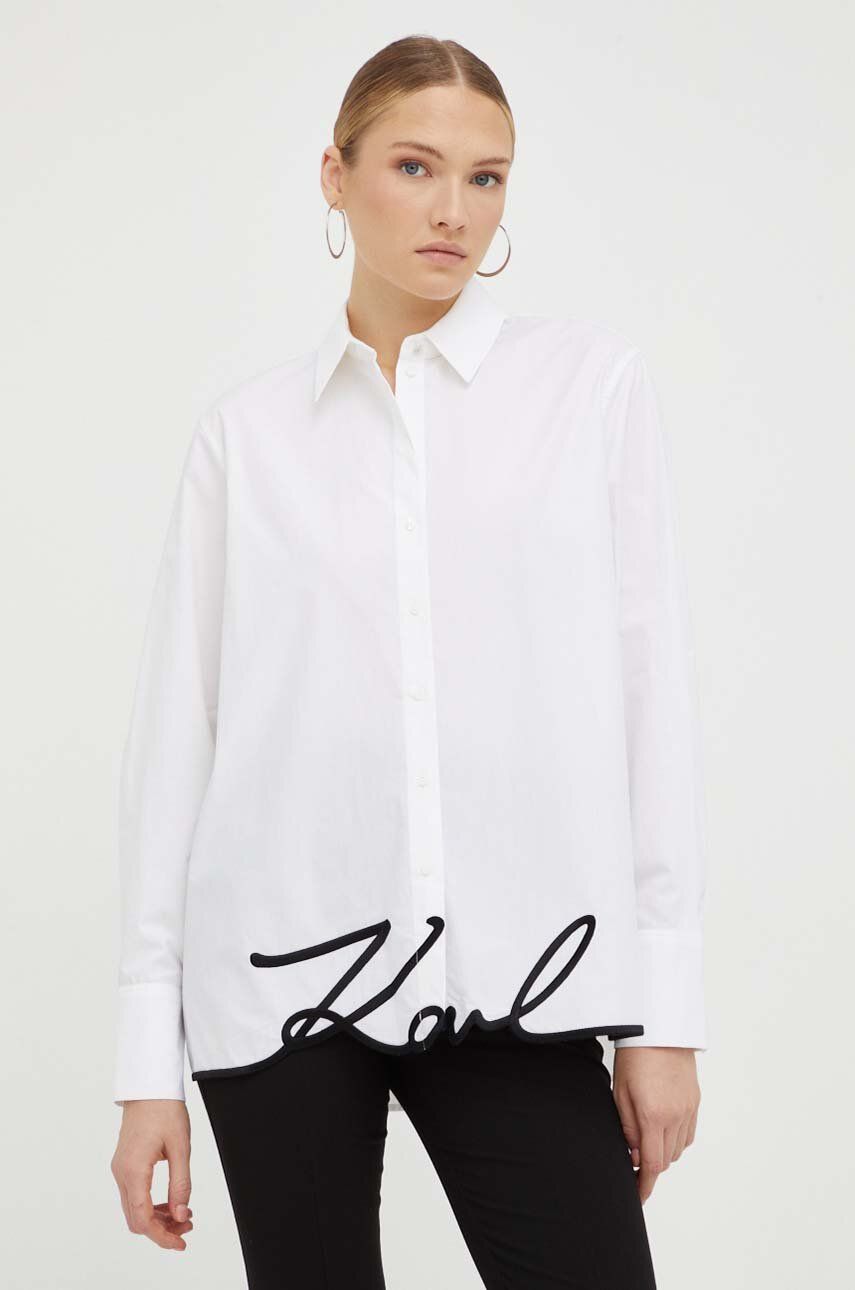 

Памучна риза Karl Lagerfeld дамска в бяло със свободна кройка с класическа яка, Бял