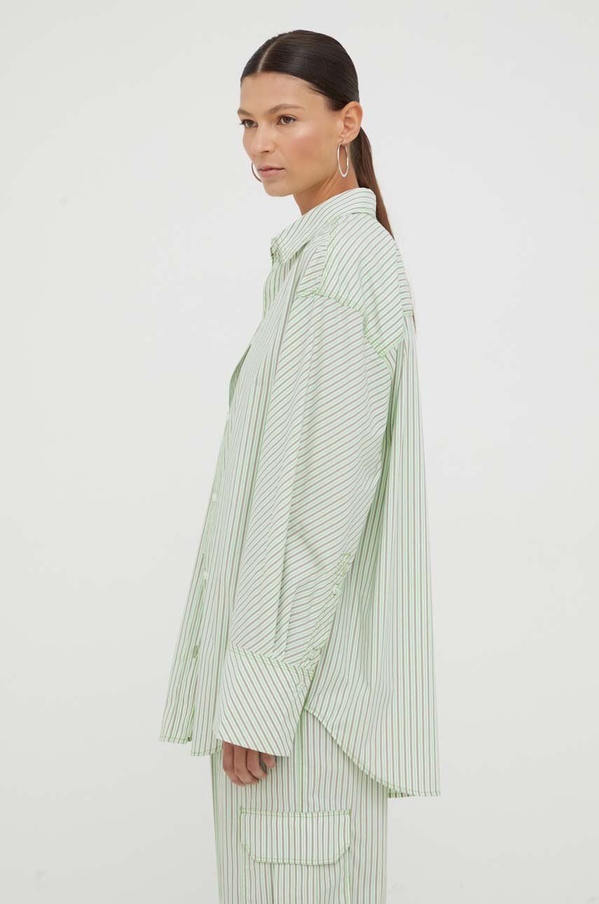 Košile Stine Goya Mia zelená barva, relaxed, s klasickým límcem - zelená - 100 % Organická bavlna