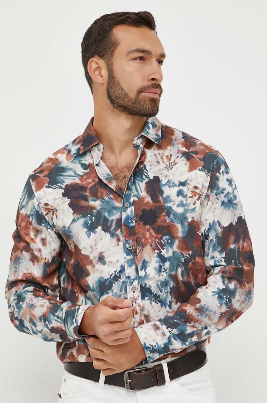 

Рубашка Guess мужская цвет коричневый regular классический воротник