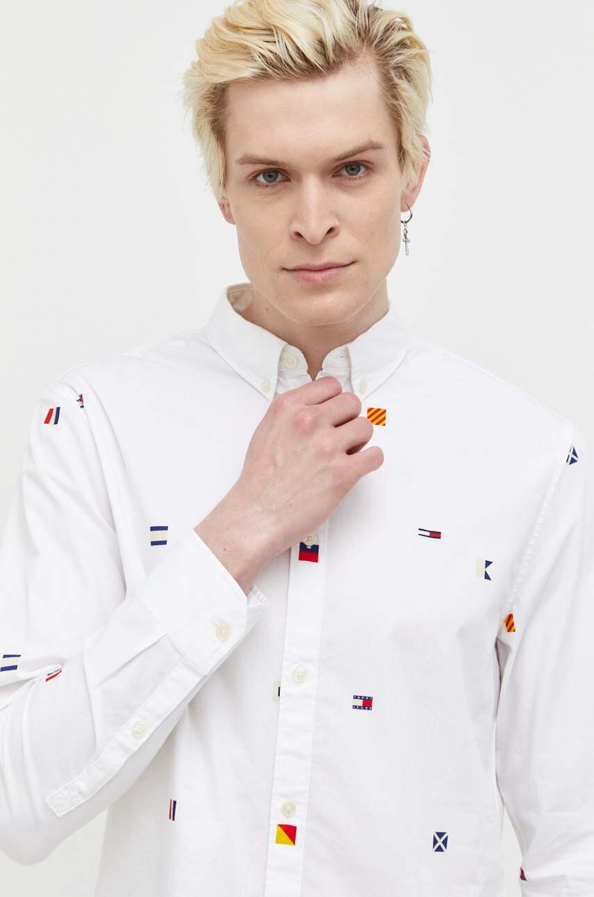 Košile Tommy Jeans bílá barva, regular, s límečkem button-down - bílá -  100 % Bavlna
