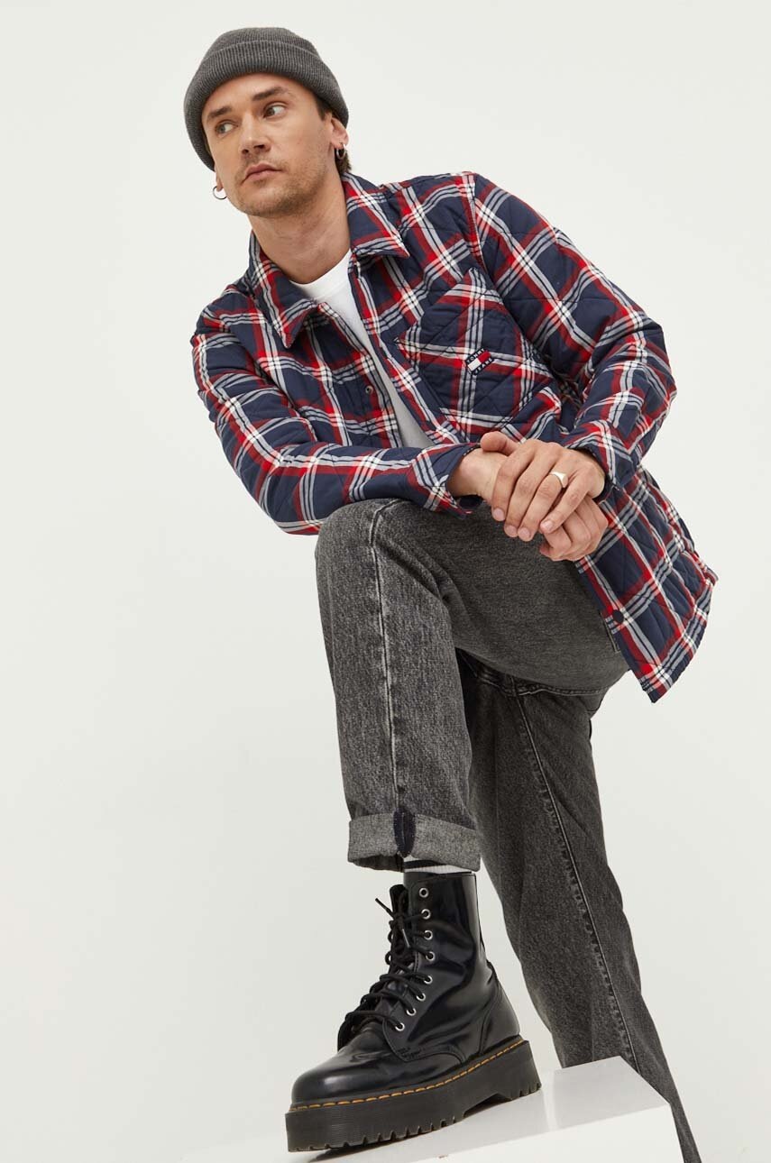 

Куртка Tommy Jeans чоловіча колір синій перехідна
