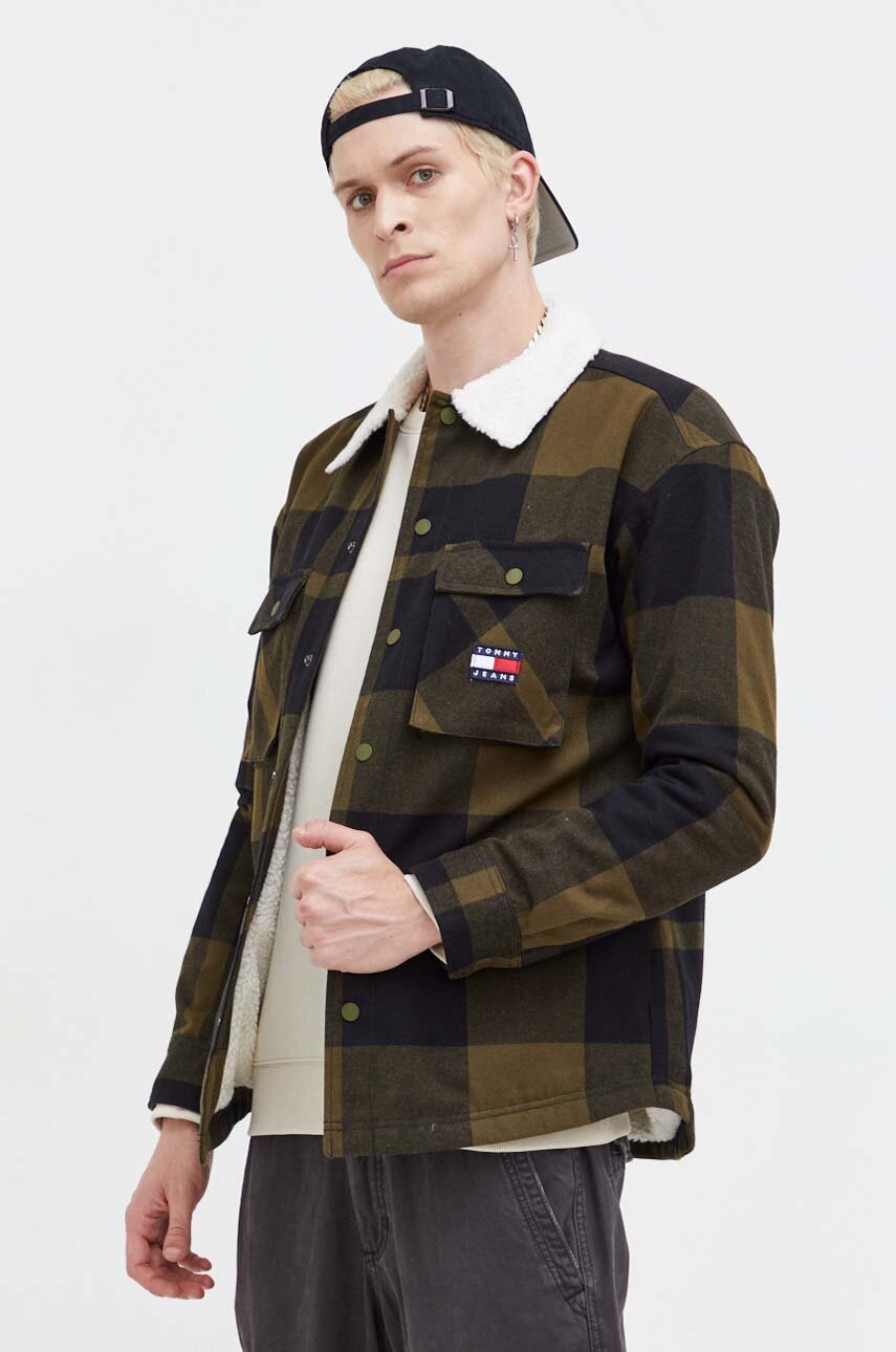 

Куртка Tommy Jeans чоловіча колір зелений перехідна
