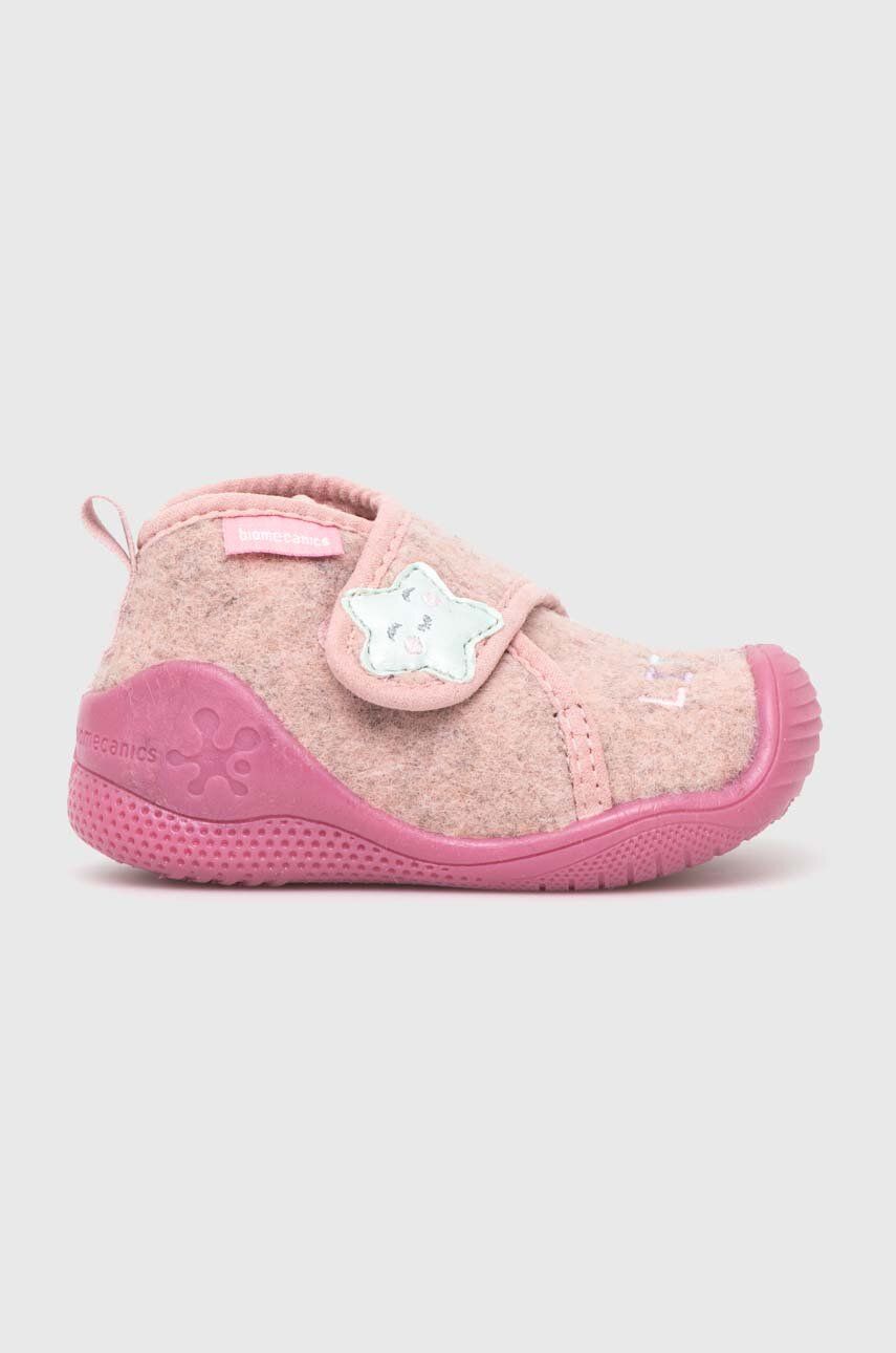 Dětské papuče Biomecanics růžová barva - růžová -  Svršek: Textilní materiál Vnitřek: Text