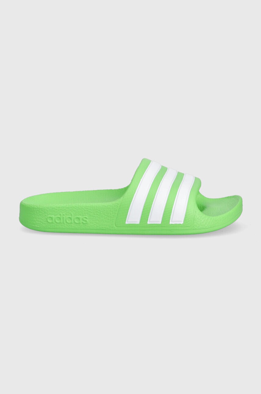 Dětské pantofle adidas ADILETTE AQUA K zelená barva - zelená -  Umělá hmota