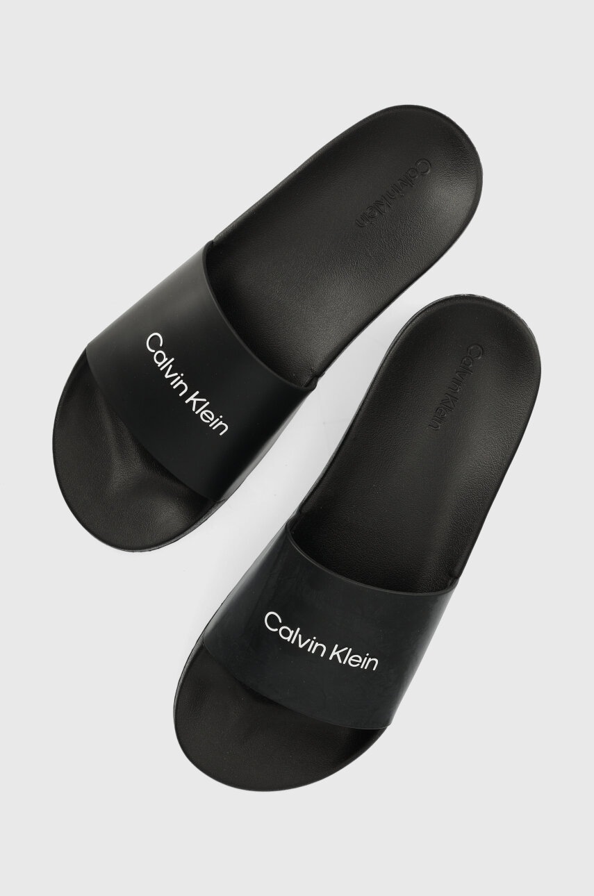 

Чехли Calvin Klein CHUNCKY POOL SLIDE R в черно HM0HM01063, Черен