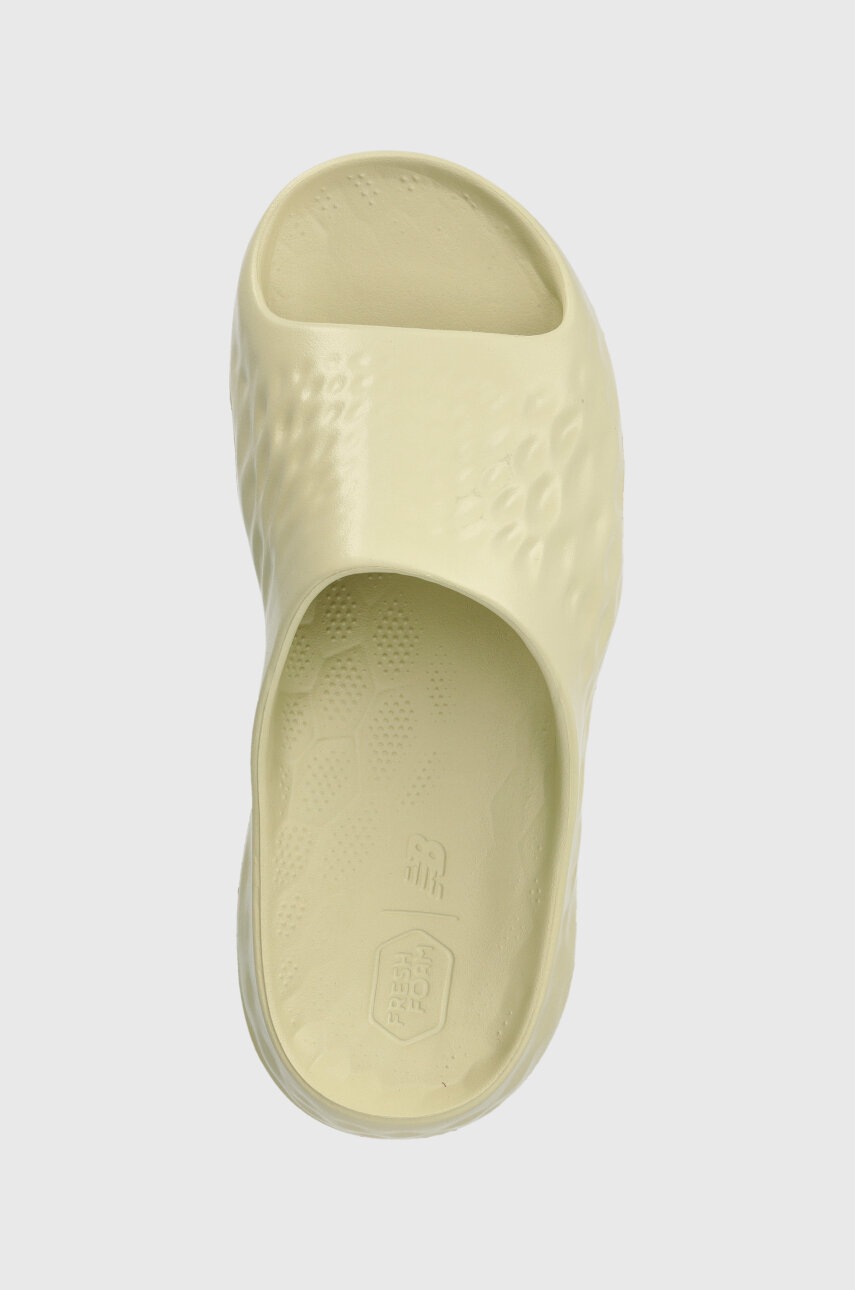 Παντόφλες New Balance SUFHUPC3 χρώμα: μπεζ φωτογραφία