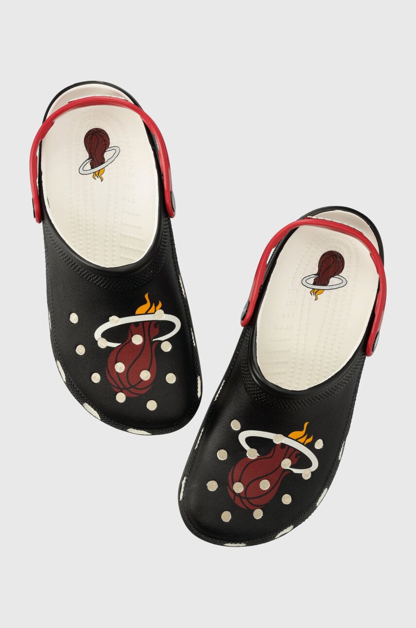 Crocs papuci NBA Miami Classic Clog culoarea negru 208861