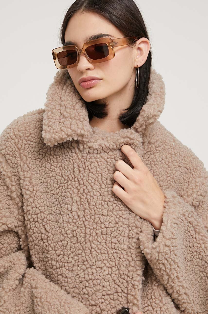 Куртка UGG жіноча колір бежевий перехідна 