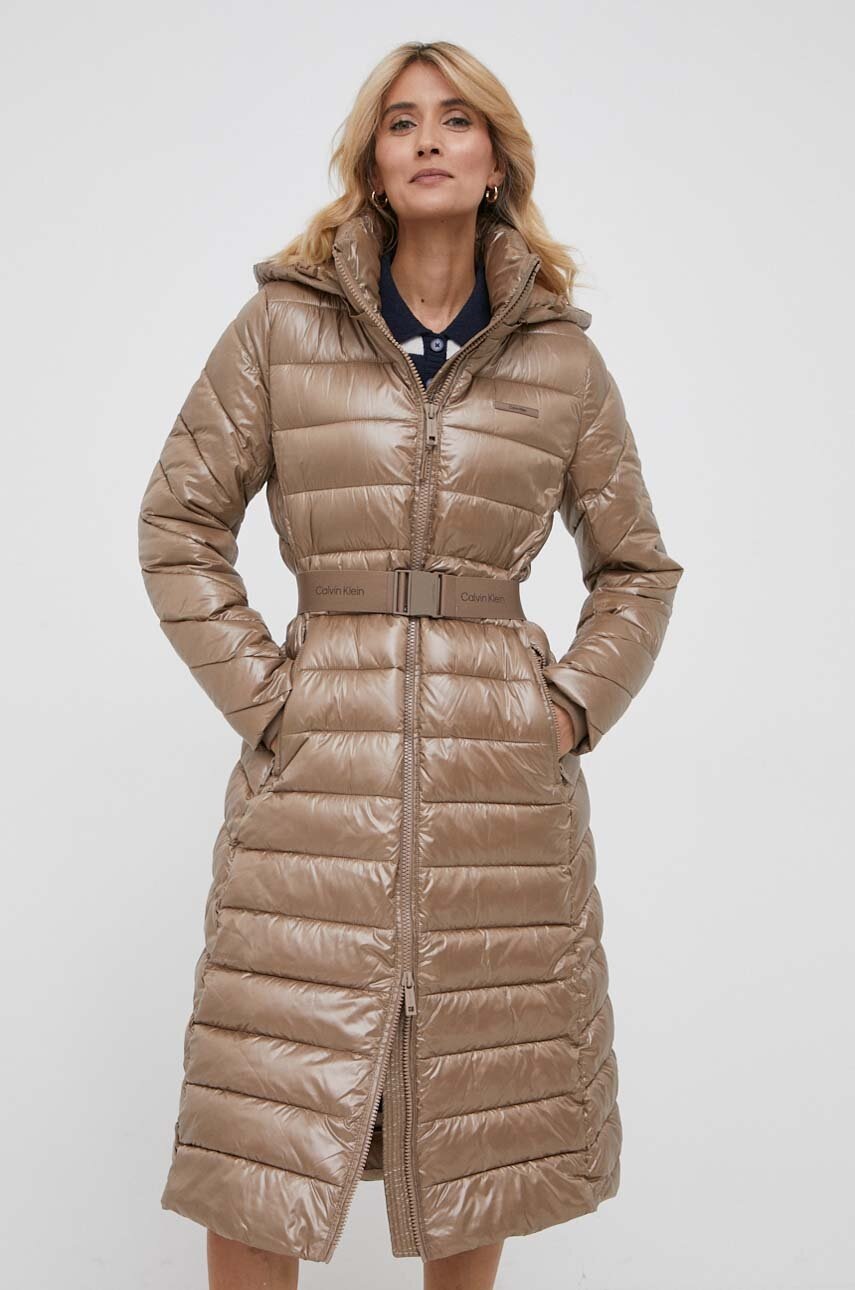 

Яке Calvin Klein в бежово зимен модел, Бежов