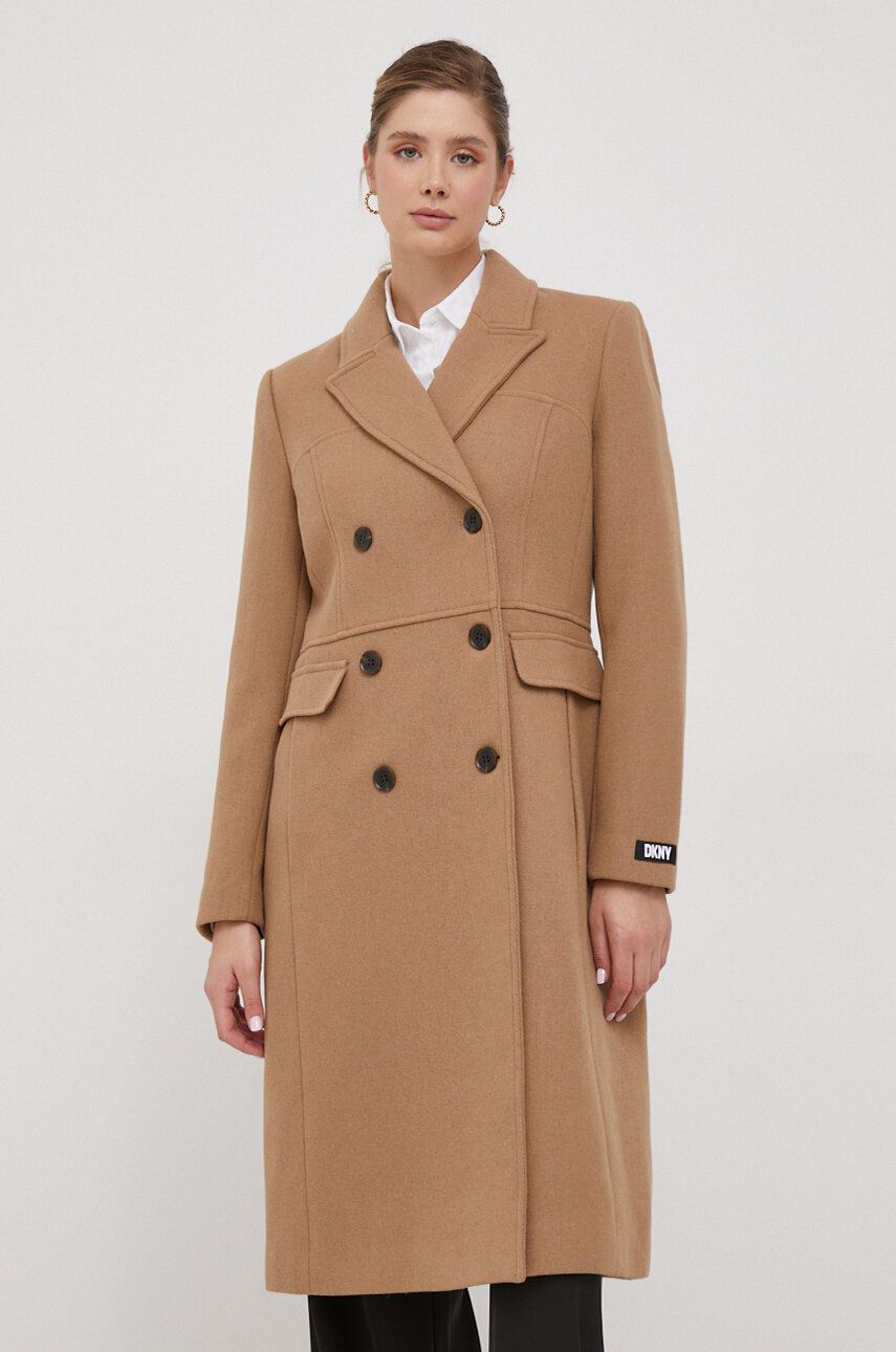 Vlněný kabát Dkny hnědá barva, přechodný, dvouřadový - hnědá - Hlavní materiál: 51 % Vlna