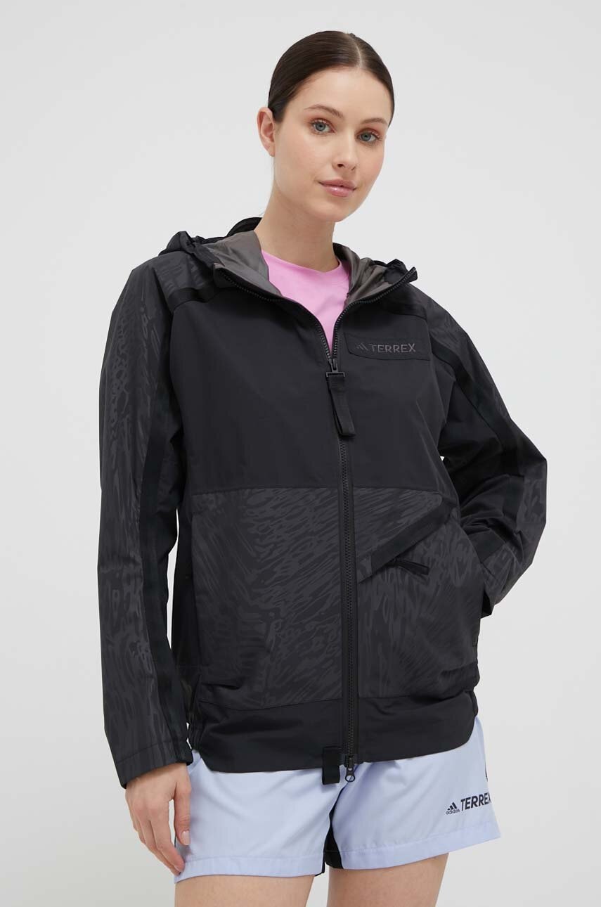 Nepromokavá bunda adidas TERREX Utilitas RAIN. RDY 2.5-Layer dámská, černá barva - černá -  Hlav